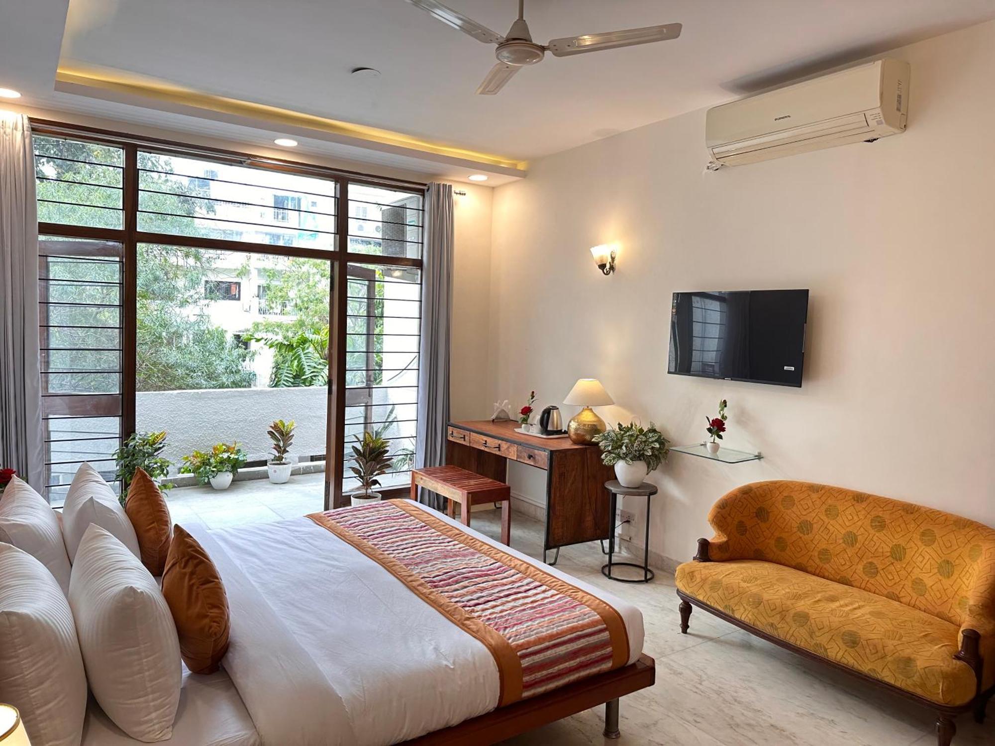 Hotel Grove Residency Hauz Khas Couple Friendly 3*
