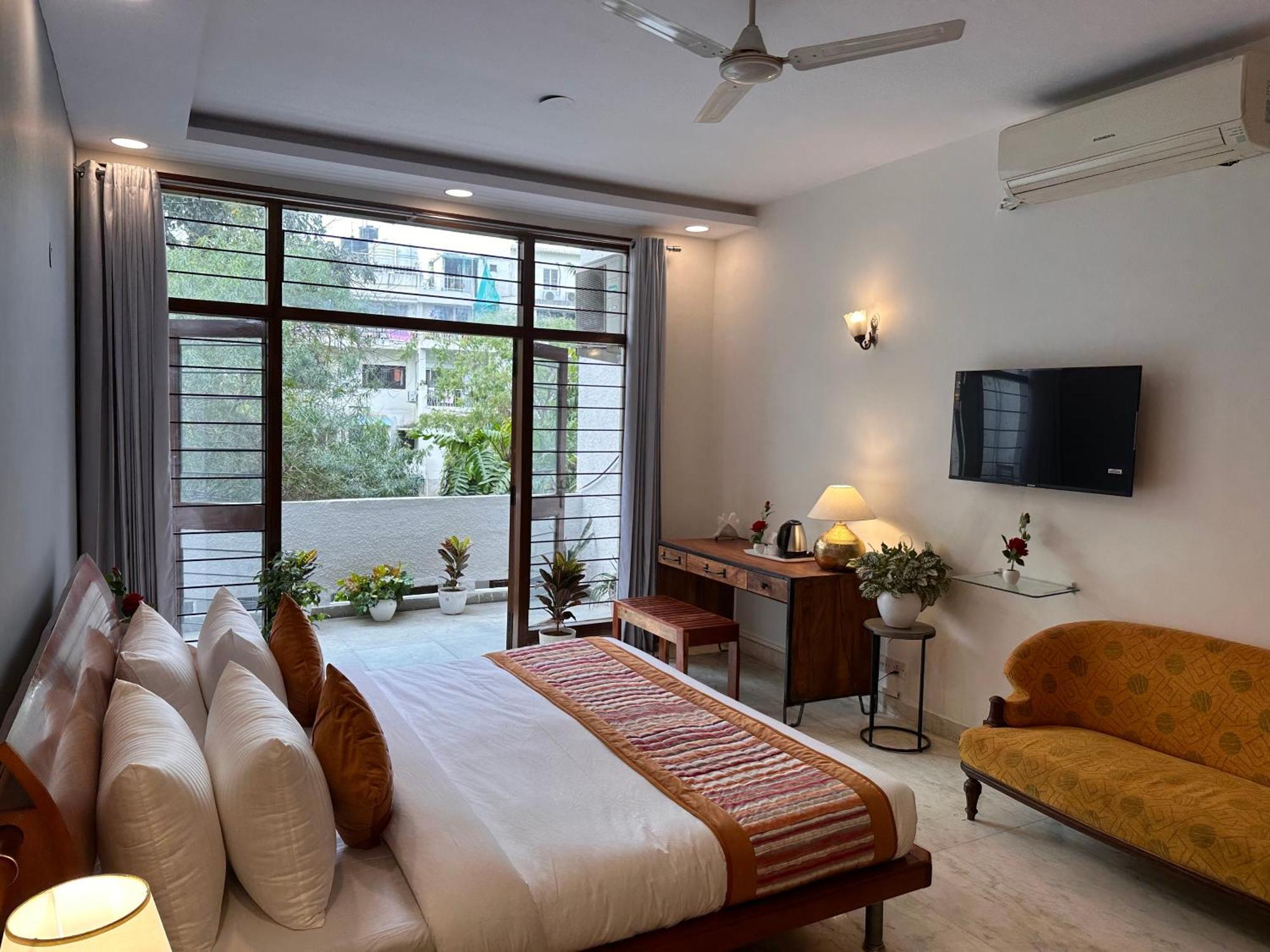 Grove Residency Hauz Khas Couple Friendly 3*
