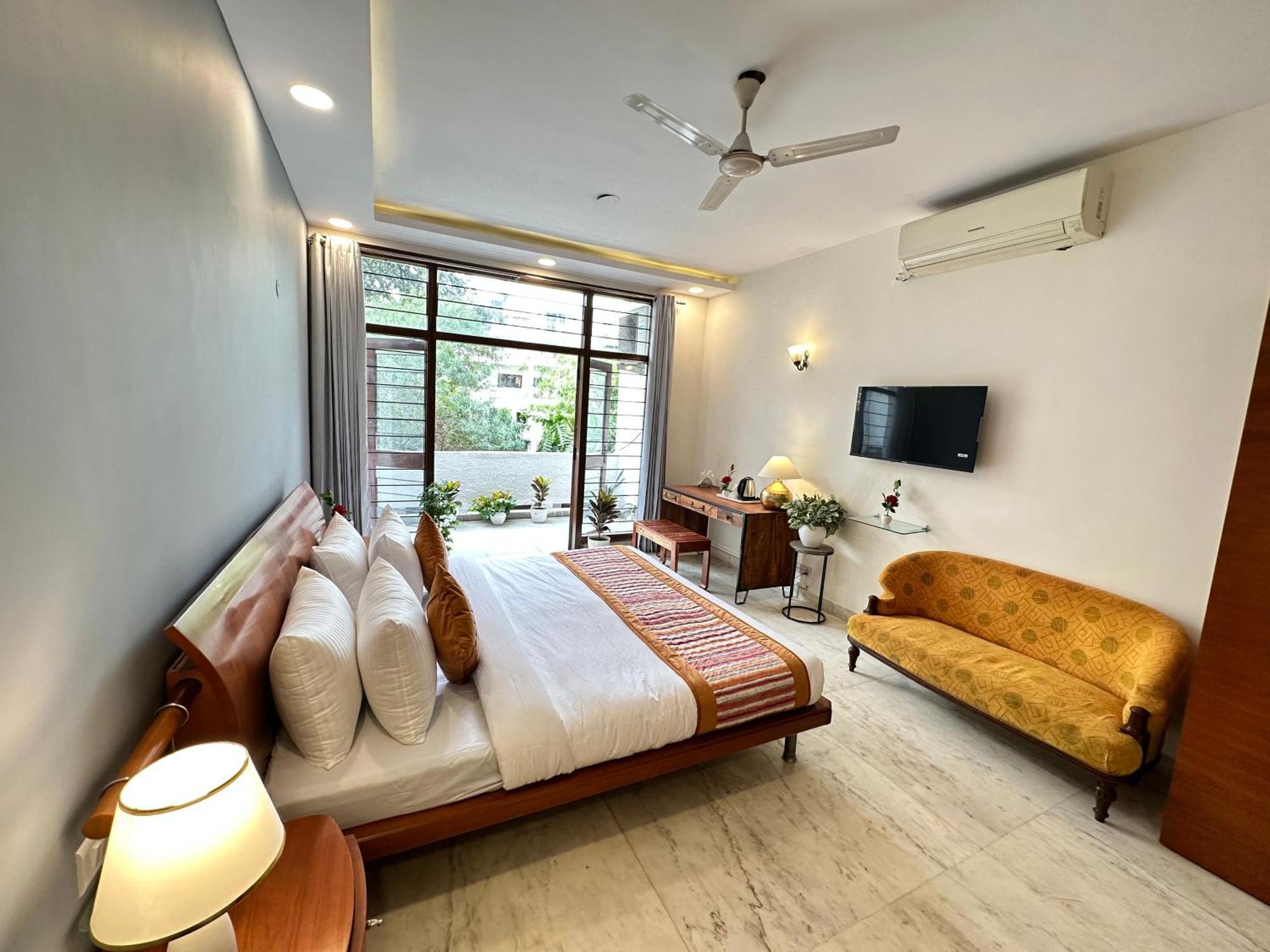 Hotel Grove Residency Hauz Khas Couple Friendly